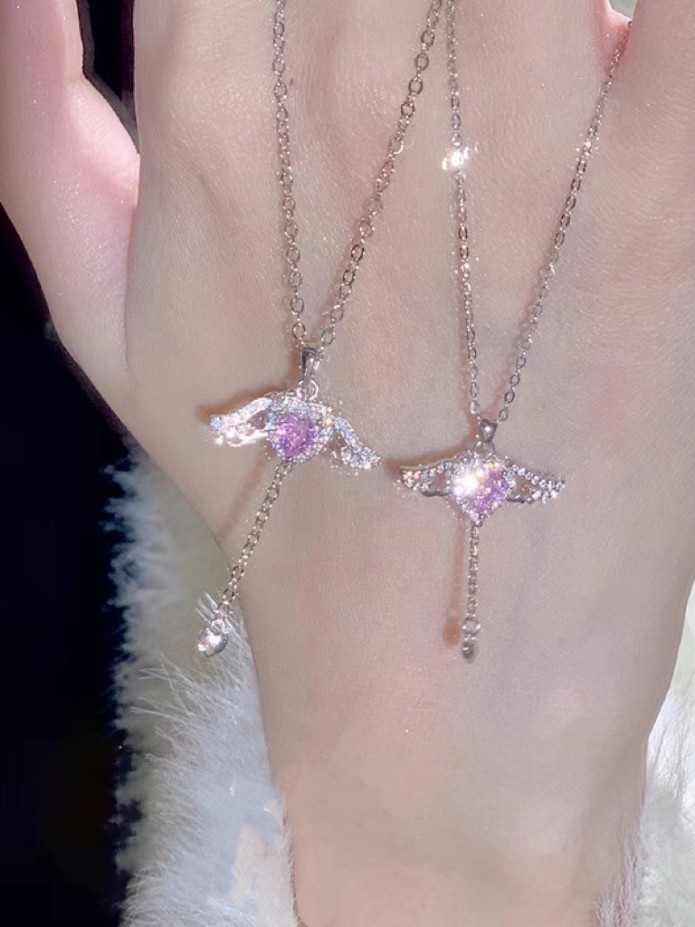 高品質材質:採用S999純銀打造,質感細膩,佩戴舒適,不易過敏 高品質材質:採用S999純銀打造,質感細膩,佩戴舒適,不易過敏